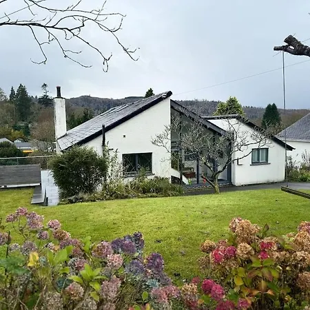 Bounty On The Lakes Holiday home