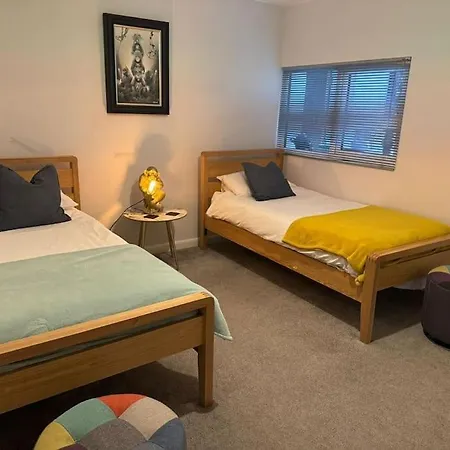 Holiday home Bounty On The Lakes *